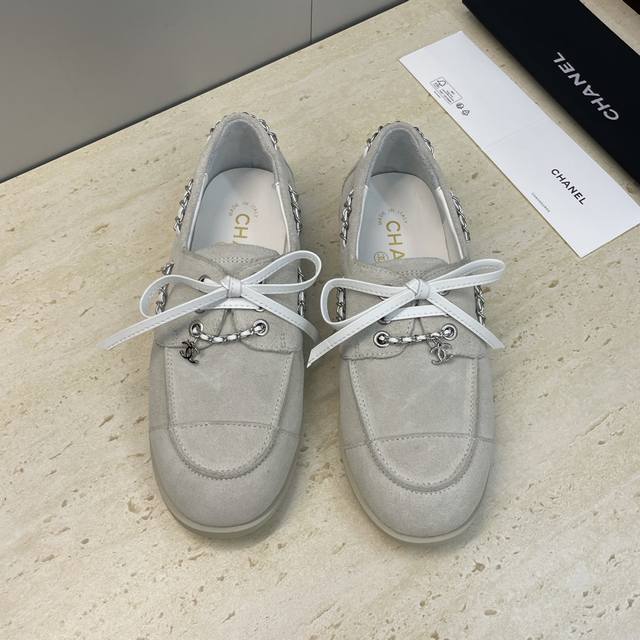 Factory price Chanel 2025 Early Autumn Runway New Punk Style Flat Lace-up Women'