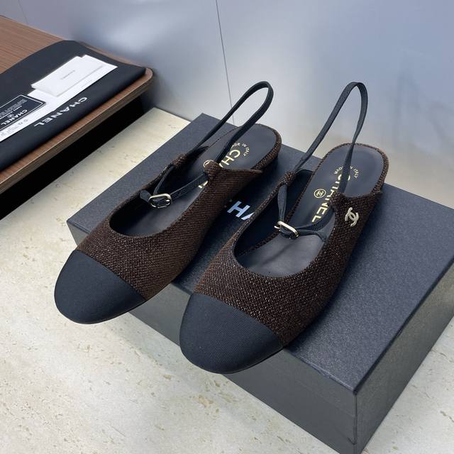 Factory price Chanel 2026 Early Spring Runway New Flat Women's Shoes, Chanel Log