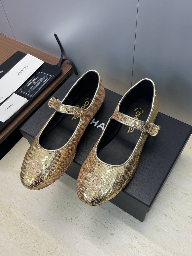 Factory price Chanel 2025 Fall/Winter runway new flat loafers women's shoes with