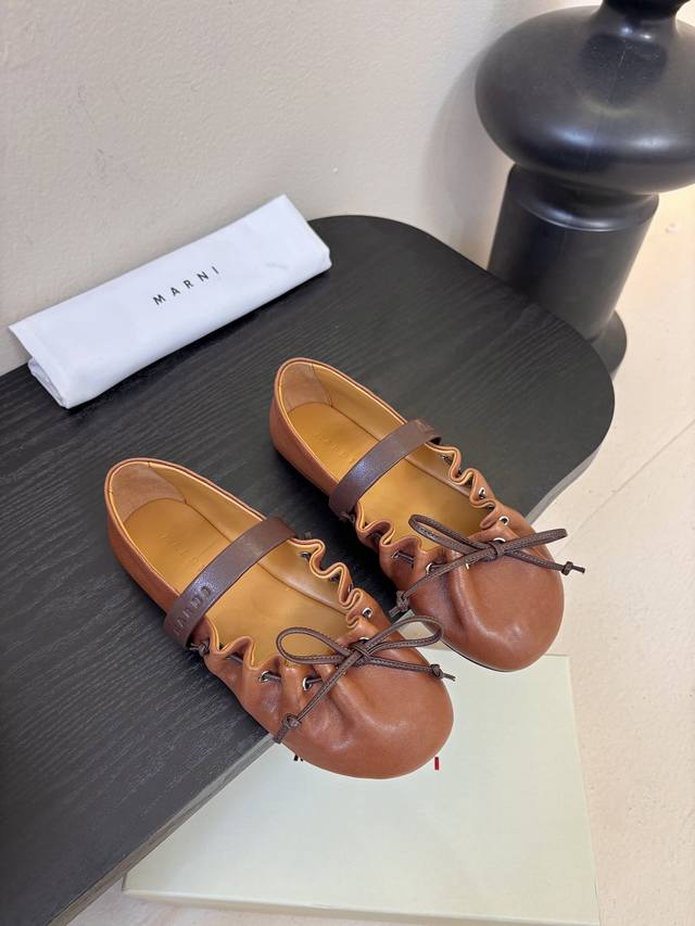 Top-grade sheepskin 310 leather overlay My default is top-grade version Please n