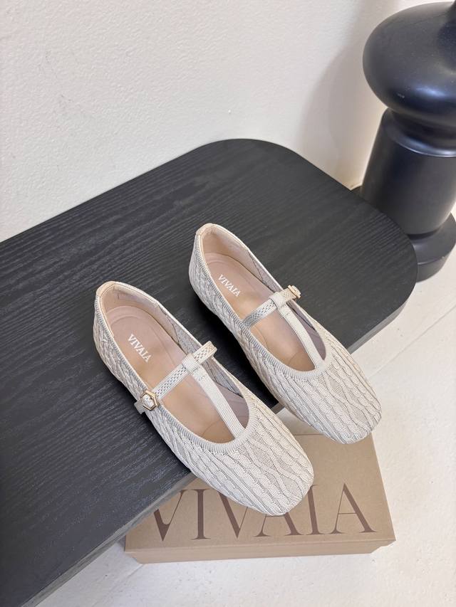 Vivai*25Ss Knitted Mary Jane Flats Made with knitted fabric, the upper has a cab Vivai*25Ss Knitted Mary Jane Flats Made with knitted fabric, the upper has a cab