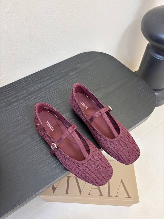Vivai*25Ss Knitted Mary Jane Flats Made with knitted fabric, the upper has a cab