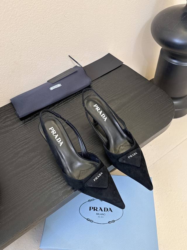 prad*25Ss Retro Triangle Logo Pointed Toe Kitten Heel The Prada triangle logo is