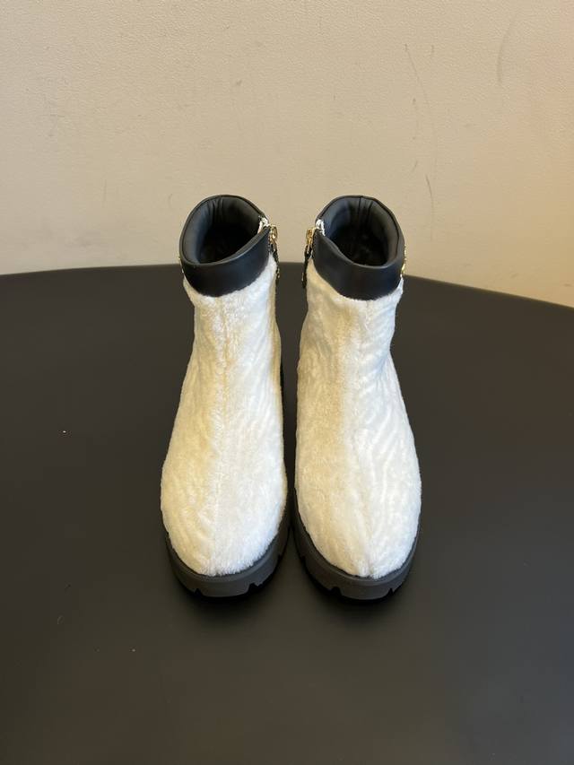Chane*25Ss Autumn/Winter Sweet Luxury Warm Plush Ankle Boots The boot opening fe