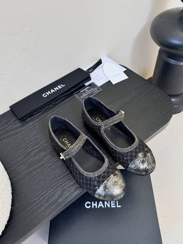 Chane* 25Ss Chanel Bow Flat Shoes Featuring a round toe design, the toe area is