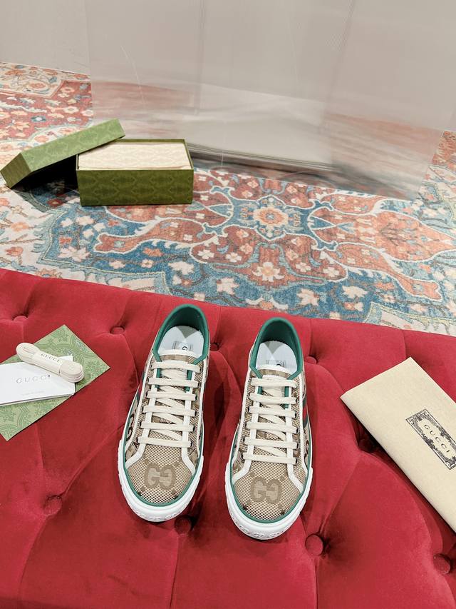 Women's p Men's p Newly upgraded Arrival Gucc* Tennis 1977 Classic Series Canva