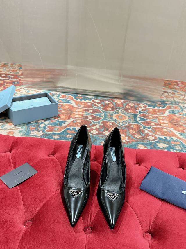 Prada Top-tier version. A Prada shoe suitable for important occasions, this pai