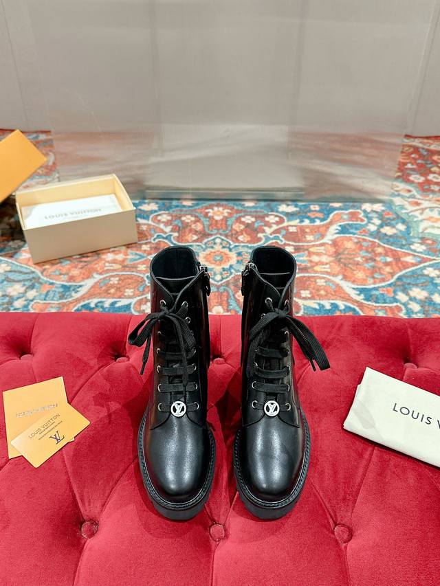 LV Louis Vuitton Ankle Boots, Dr. Martens, Lace-up Short Boots. Original purchas