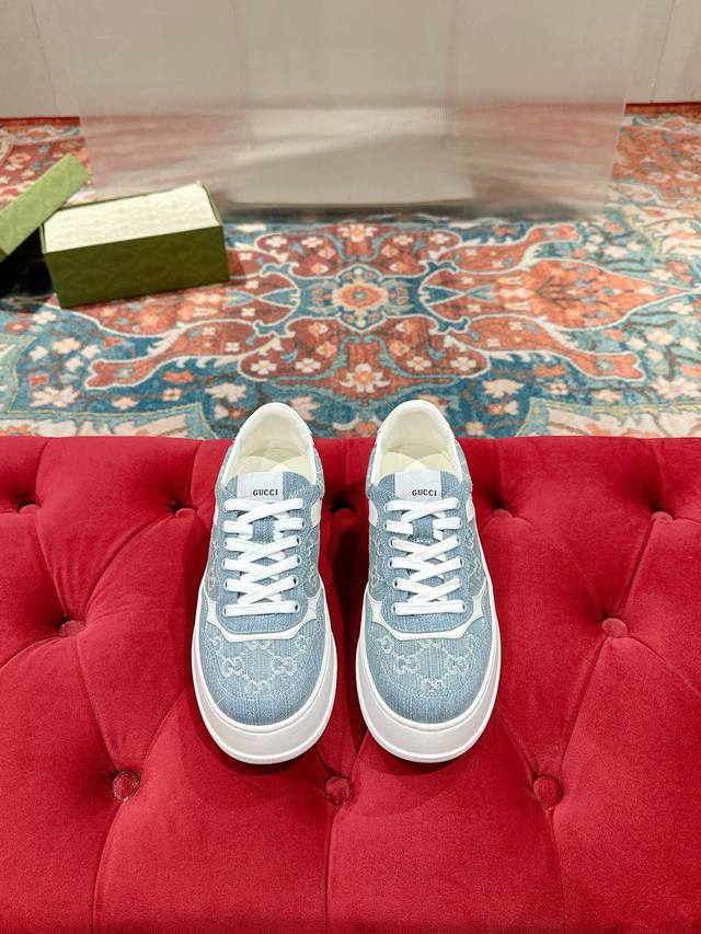 Female p Male p Gucci Retro Couple Biscuit Shoes Gucci Chunky B Series Sneakers