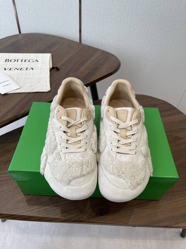 Men's +10 Bottega Veneta 25Ss Fall/Winter Runway Style Bv Orbit Sneakers Furry