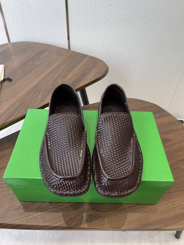 Men's Size +10 Bottega Veneta 25Ss Autumn/Winter New Couple Style Square Toe Fla