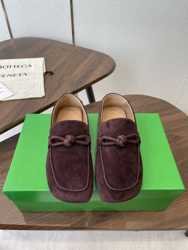 Men's size +10 Bottega Veneta 25Ss Autumn/Winter New Couple Square Toe Flat Loaf