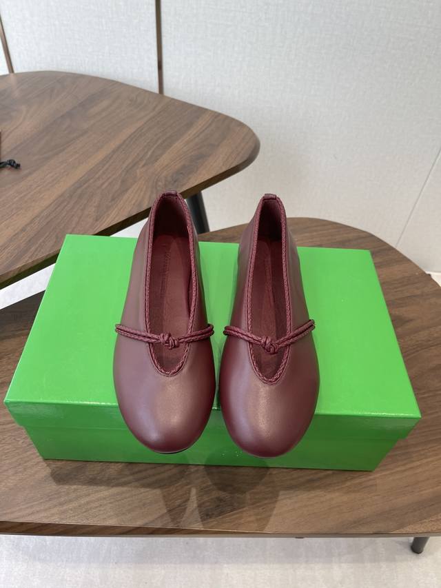 Bv Rosa Ballet Flats, Apricot Lambskin Round Leather Lace-Trimmed Shoes, Single