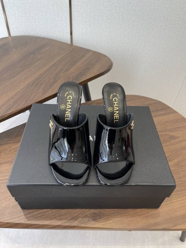 Chanel 2026 Early Spring Resort Collection Hot Item: Double C Buckle Peep Toe Lo