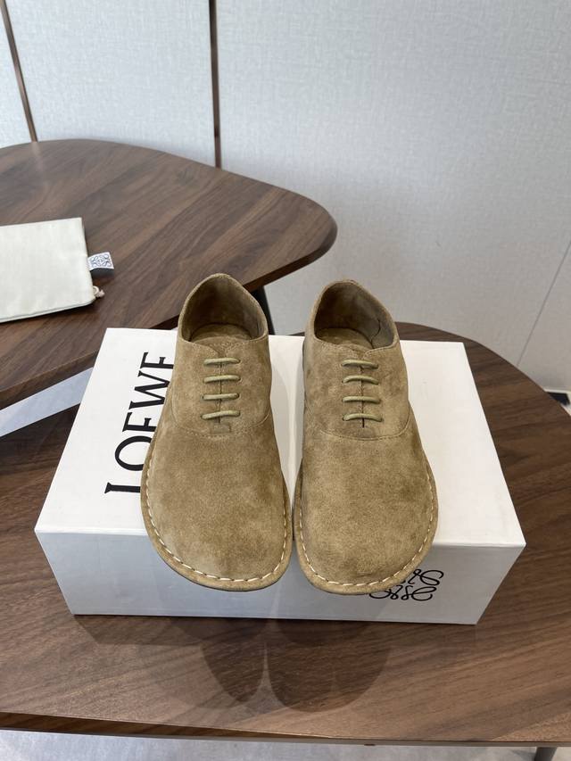 Loewe 25Ss Autumn/Winter New Doll Toe Loafers Simple, elegant, stylish, timeless