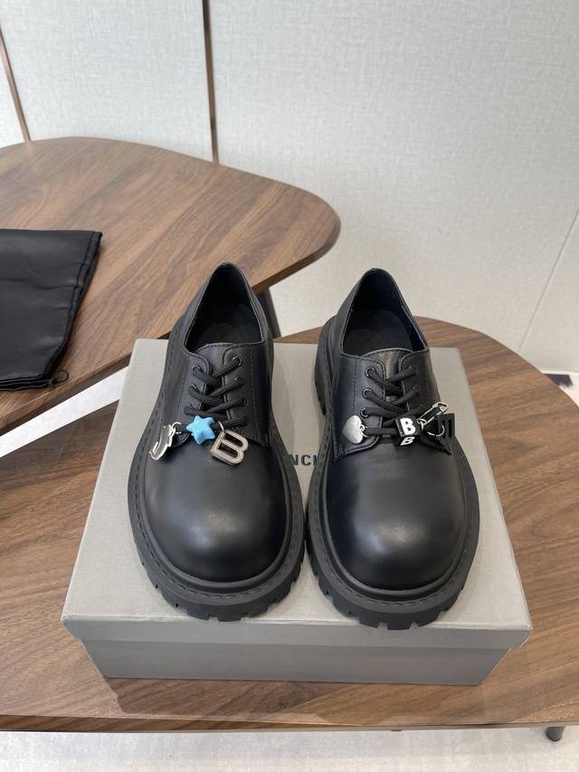 Balenciaga Hummer Lace-Up Bootie, Fall/Winter 2025. This lace-up loafer stands o