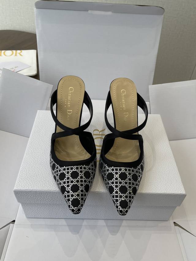 Dongguan-made Dior 25Ss Spring/Summer Runway New Tribales Series Women's Shoes