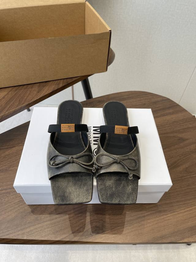 Maison Margiel Square-Toe Elastic Band Ballet Flat Sandals Featuring the brand's