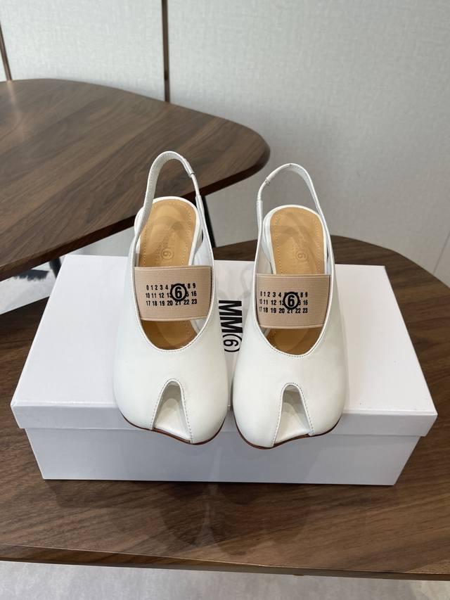 Maison Margiela Spring/Summer New Ballet Mary Jane Flat Split-Toe Sandals Inspir