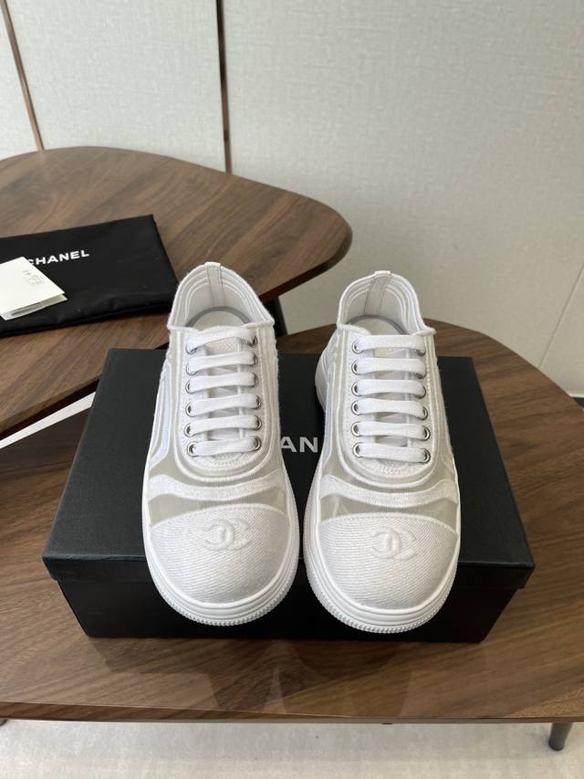 Chanel 25Ss Spring/Summer New Arrival Top-Tier Casual Sneakers This classic desi