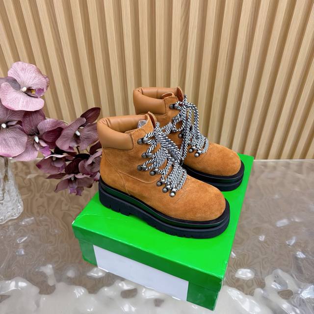 Retailer-grade Bottega Veneta lace-up trendy riding boots/Martin boots Bv Girls,