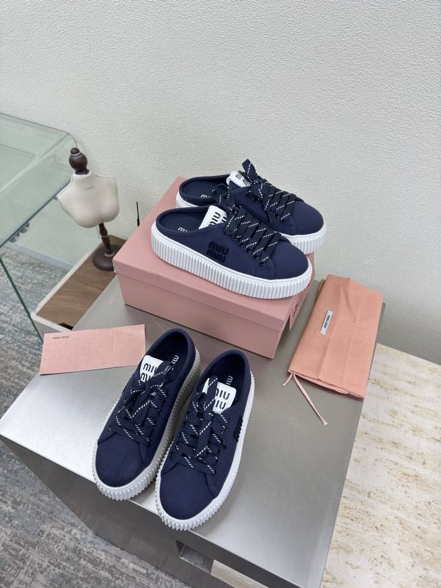 Biscuit-soled sneakers, classic Miu'miu style, dark blue, thick sole design, te