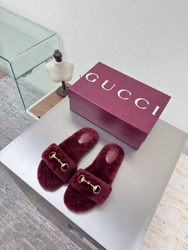 Saddle Buckle Wool Slippers Gucci Gucci Classic saddle buckle embellishment pai