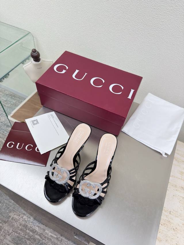 Double G Diamond Buckle Mid-Heel Classic Strappy Slippers Gucci Double G Logo C