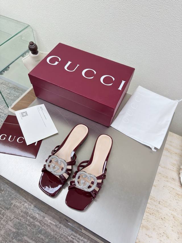 Double G Rhinestone Buckle Flat Classic Strappy Slippers Gucci Double G Logo Cl