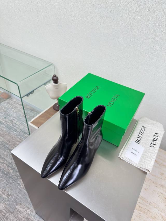 Bv Women's Sofia Comfortable Ankle Boots 7cm Heel in Calfskin Hand-woven Back Op