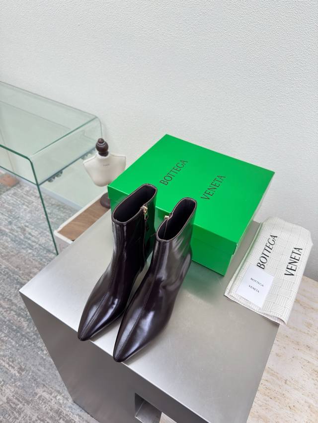 Bv Women's Sofia Comfortable Ankle Boots 7cm Heel in Calfskin Hand-woven Back Op