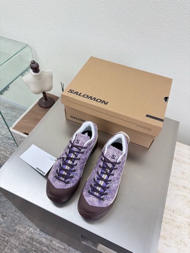 Salomon Hiking Boots, Men's and Women's Rock Series, Single Item. Men's Size 10