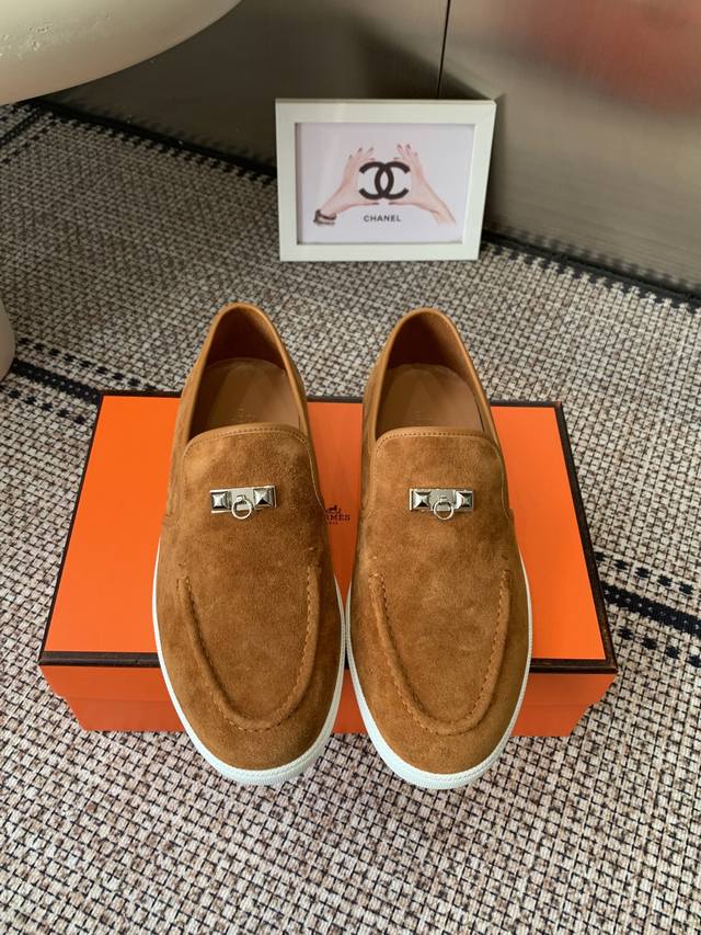 Men's 10 Hermes 26Ss New Loafers Slip-on Shoes. These slip-on sneakers are made