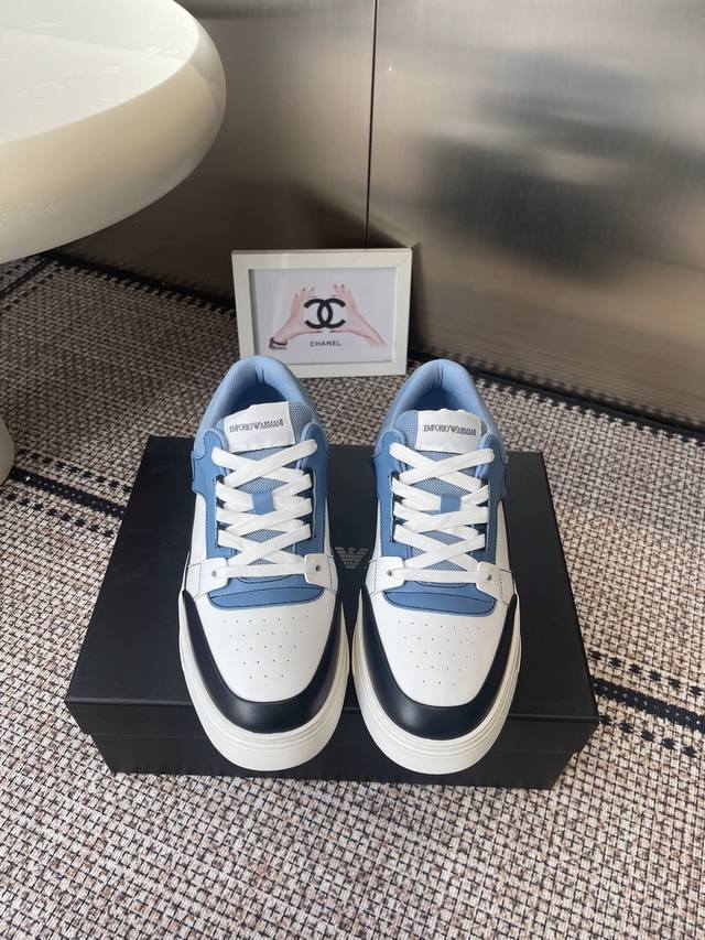 Armani Autumn/Winter New Casual Men's White Sneakers A top-selling item from the