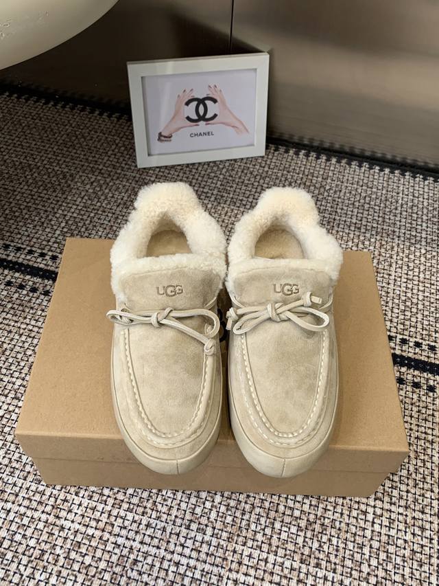 Ugg Snow Boots - Newest Autumn/Winter Style - . A must-have for autumn and wint