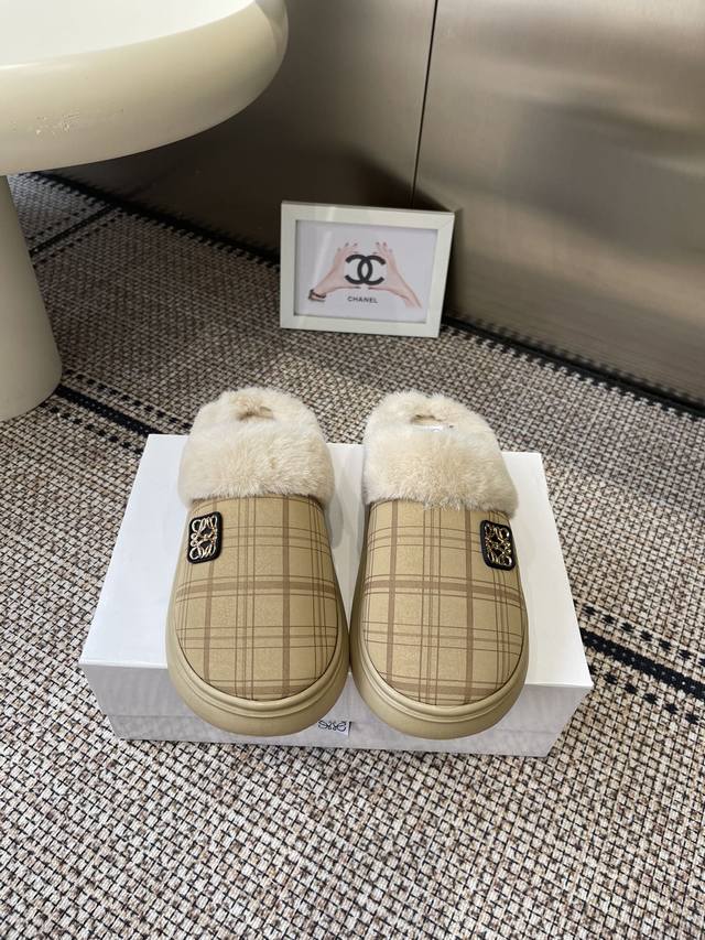 Loewe 25Ss Autumn New Style Fleece Slippers Ease Three-Petal Toe Full Leather Wr