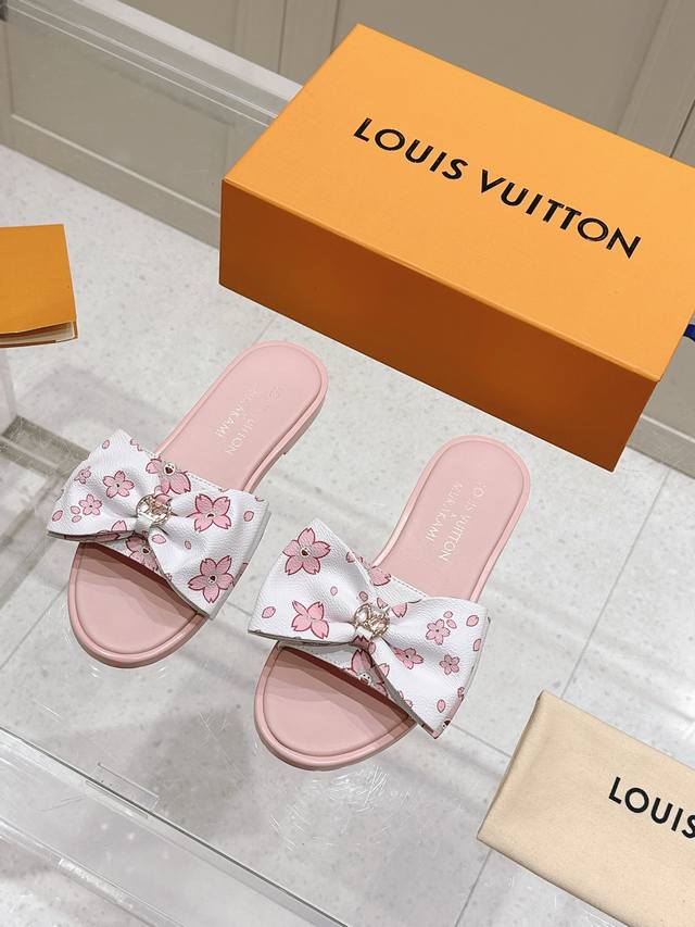Women's Lv X Tm Louis Vuitton X Takashi Murakami Co-Branded 6Am Series White Tri