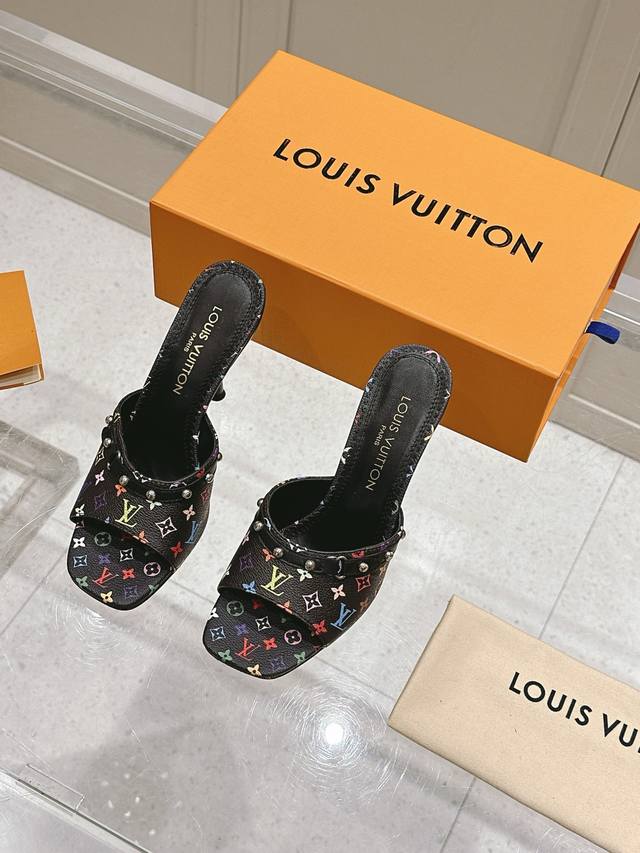 Women's Lv X Tm Louis Vuitton X Takashi Murakami Co-Branded 6Am Series White Tri