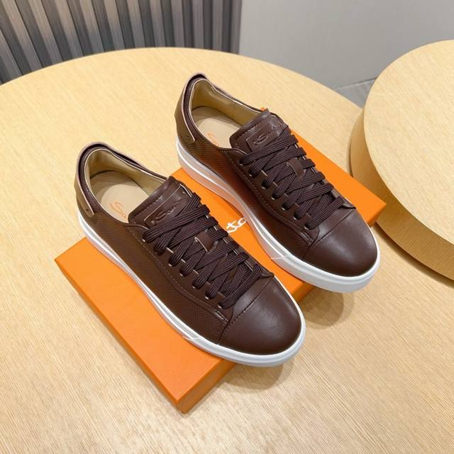 Factory P price men's men's sports shoes original Santoni. Every pair of shoes f
